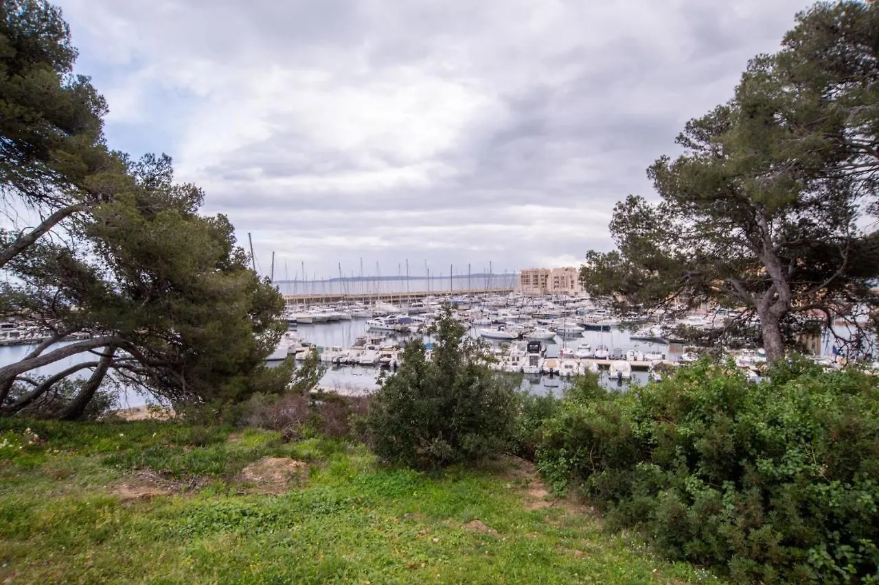 Nice Studio With Balcony At 7 Min From The Beach Bormes-les-Mimosas